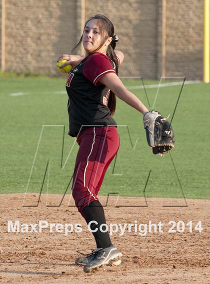 Thumbnail 2 in JSerra Catholic vs. Aliso Niguel  photogallery.