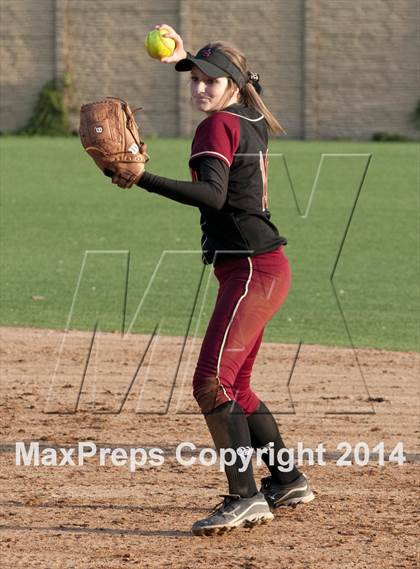 Thumbnail 2 in JSerra Catholic vs. Aliso Niguel  photogallery.