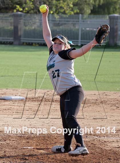 Thumbnail 3 in JSerra Catholic vs. Aliso Niguel  photogallery.