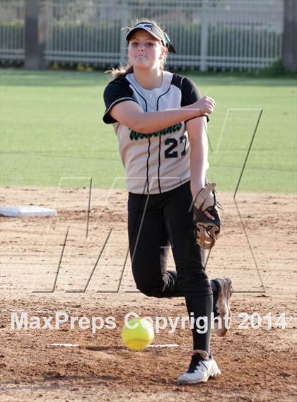 Thumbnail 3 in JSerra Catholic vs. Aliso Niguel  photogallery.