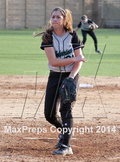 Thumbnail 3 in JSerra Catholic vs. Aliso Niguel  photogallery.