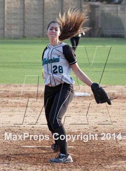 Thumbnail 3 in JSerra Catholic vs. Aliso Niguel  photogallery.
