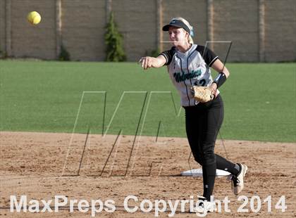 Thumbnail 3 in JSerra Catholic vs. Aliso Niguel  photogallery.