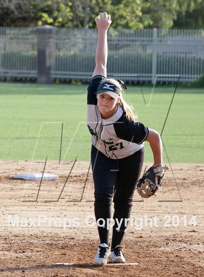 Thumbnail 2 in JSerra Catholic vs. Aliso Niguel  photogallery.