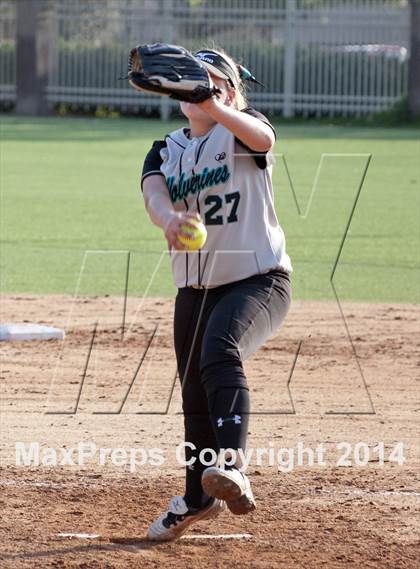 Thumbnail 2 in JSerra Catholic vs. Aliso Niguel  photogallery.