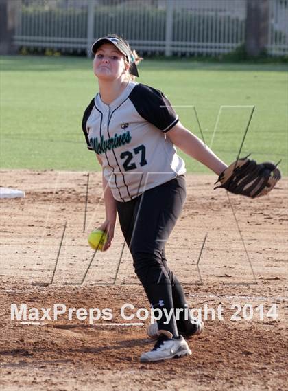 Thumbnail 1 in JSerra Catholic vs. Aliso Niguel  photogallery.