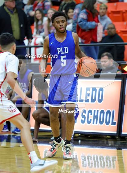 Thumbnail 3 in Dunbar @ Castleberry (UIL Basketball 4A Bi-District Playoff) photogallery.