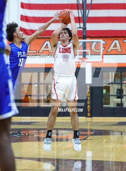 Thumbnail 2 in Dunbar @ Castleberry (UIL Basketball 4A Bi-District Playoff) photogallery.