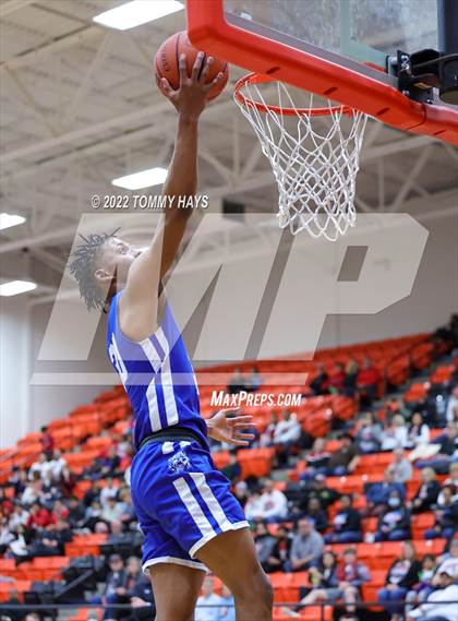 Thumbnail 1 in Dunbar @ Castleberry (UIL Basketball 4A Bi-District Playoff) photogallery.
