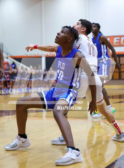 Thumbnail 3 in Dunbar @ Castleberry (UIL Basketball 4A Bi-District Playoff) photogallery.