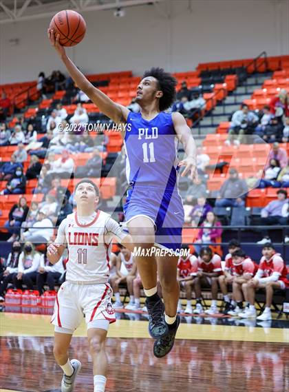 Thumbnail 2 in Dunbar @ Castleberry (UIL Basketball 4A Bi-District Playoff) photogallery.