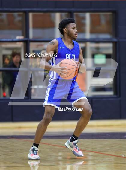 Thumbnail 2 in Dunbar @ Castleberry (UIL Basketball 4A Bi-District Playoff) photogallery.