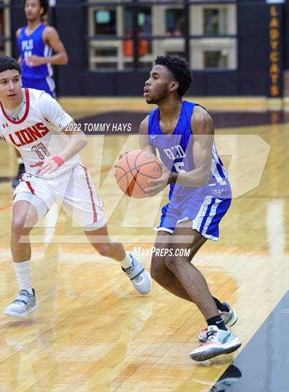 Thumbnail 3 in Dunbar @ Castleberry (UIL Basketball 4A Bi-District Playoff) photogallery.