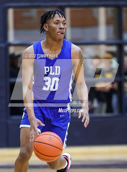 Thumbnail 3 in Dunbar @ Castleberry (UIL Basketball 4A Bi-District Playoff) photogallery.