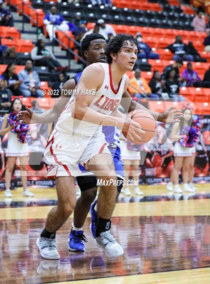 Thumbnail 1 in Dunbar @ Castleberry (UIL Basketball 4A Bi-District Playoff) photogallery.