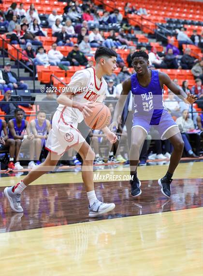 Thumbnail 1 in Dunbar @ Castleberry (UIL Basketball 4A Bi-District Playoff) photogallery.