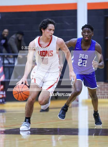 Thumbnail 2 in Dunbar @ Castleberry (UIL Basketball 4A Bi-District Playoff) photogallery.