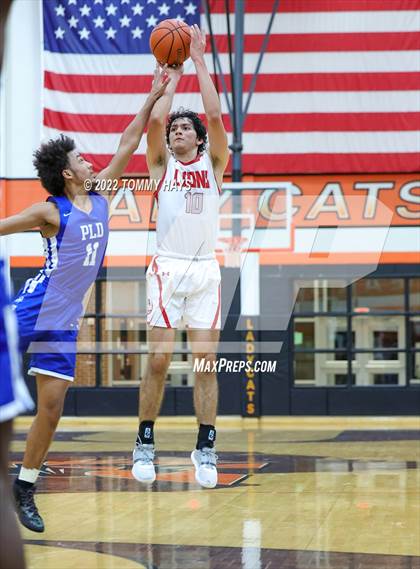 Thumbnail 3 in Dunbar @ Castleberry (UIL Basketball 4A Bi-District Playoff) photogallery.