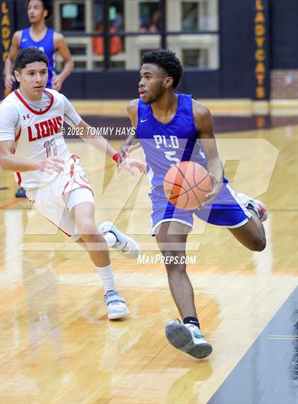 Thumbnail 3 in Dunbar @ Castleberry (UIL Basketball 4A Bi-District Playoff) photogallery.