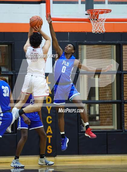 Thumbnail 3 in Dunbar @ Castleberry (UIL Basketball 4A Bi-District Playoff) photogallery.