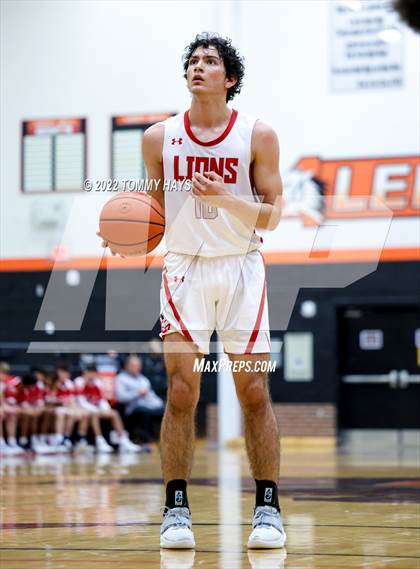 Thumbnail 3 in Dunbar @ Castleberry (UIL Basketball 4A Bi-District Playoff) photogallery.