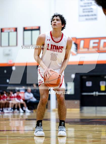 Thumbnail 1 in Dunbar @ Castleberry (UIL Basketball 4A Bi-District Playoff) photogallery.