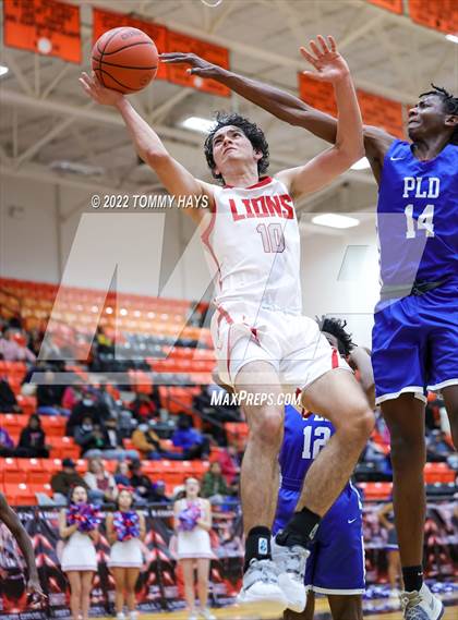 Thumbnail 2 in Dunbar @ Castleberry (UIL Basketball 4A Bi-District Playoff) photogallery.