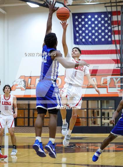 Thumbnail 2 in Dunbar @ Castleberry (UIL Basketball 4A Bi-District Playoff) photogallery.