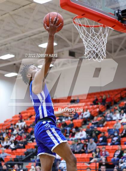Thumbnail 3 in Dunbar @ Castleberry (UIL Basketball 4A Bi-District Playoff) photogallery.