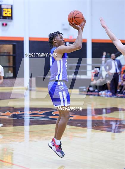 Thumbnail 1 in Dunbar @ Castleberry (UIL Basketball 4A Bi-District Playoff) photogallery.