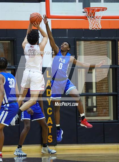 Thumbnail 1 in Dunbar @ Castleberry (UIL Basketball 4A Bi-District Playoff) photogallery.