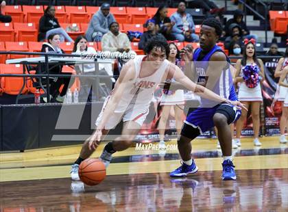 Thumbnail 3 in Dunbar @ Castleberry (UIL Basketball 4A Bi-District Playoff) photogallery.
