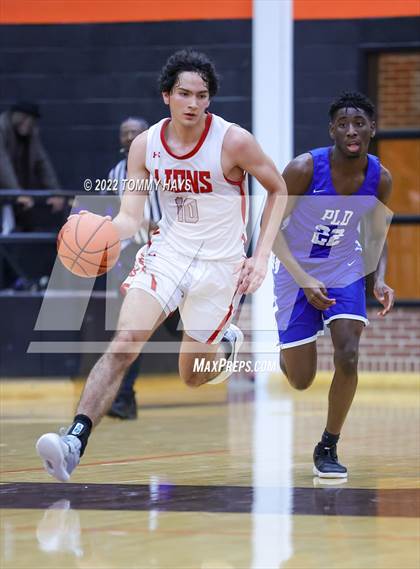 Thumbnail 1 in Dunbar @ Castleberry (UIL Basketball 4A Bi-District Playoff) photogallery.