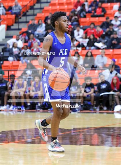 Thumbnail 2 in Dunbar @ Castleberry (UIL Basketball 4A Bi-District Playoff) photogallery.