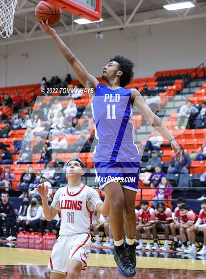 Thumbnail 2 in Dunbar @ Castleberry (UIL Basketball 4A Bi-District Playoff) photogallery.