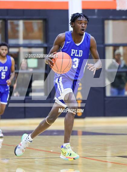 Thumbnail 1 in Dunbar @ Castleberry (UIL Basketball 4A Bi-District Playoff) photogallery.