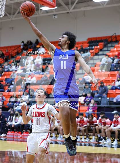 Thumbnail 1 in Dunbar @ Castleberry (UIL Basketball 4A Bi-District Playoff) photogallery.
