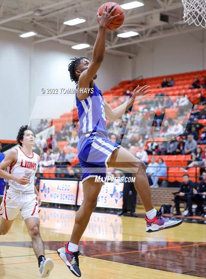 Thumbnail 2 in Dunbar @ Castleberry (UIL Basketball 4A Bi-District Playoff) photogallery.