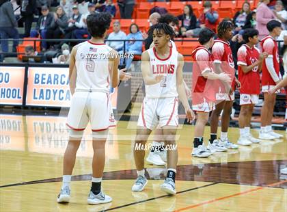 Thumbnail 1 in Dunbar @ Castleberry (UIL Basketball 4A Bi-District Playoff) photogallery.