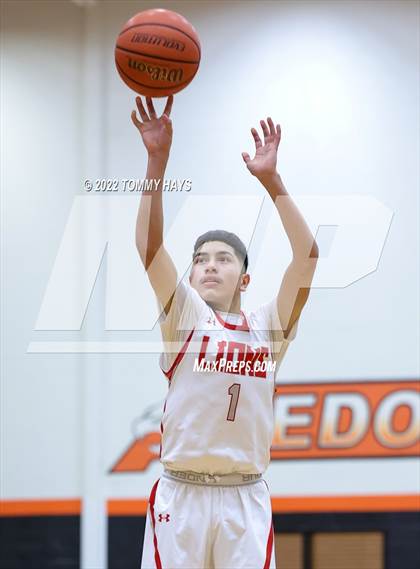 Thumbnail 3 in Dunbar @ Castleberry (UIL Basketball 4A Bi-District Playoff) photogallery.