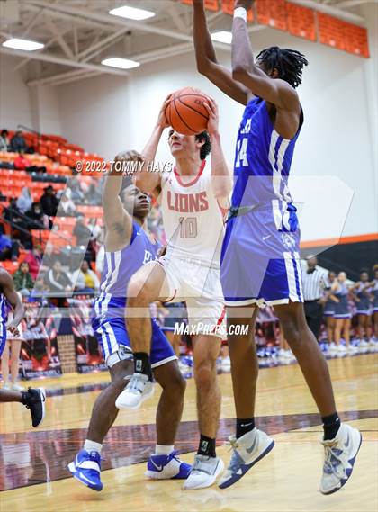 Thumbnail 2 in Dunbar @ Castleberry (UIL Basketball 4A Bi-District Playoff) photogallery.