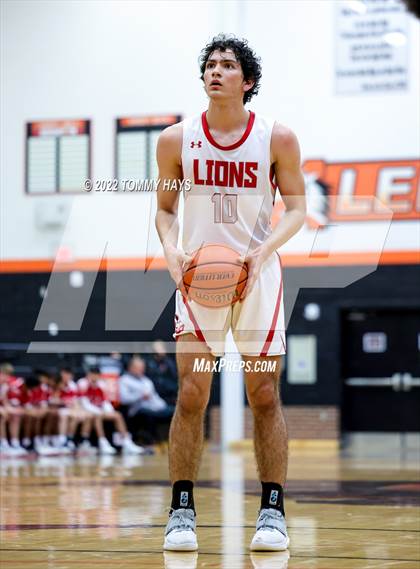 Thumbnail 1 in Dunbar @ Castleberry (UIL Basketball 4A Bi-District Playoff) photogallery.