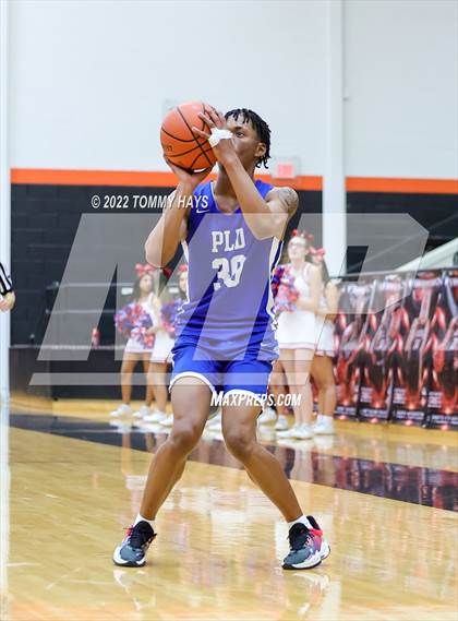 Thumbnail 2 in Dunbar @ Castleberry (UIL Basketball 4A Bi-District Playoff) photogallery.
