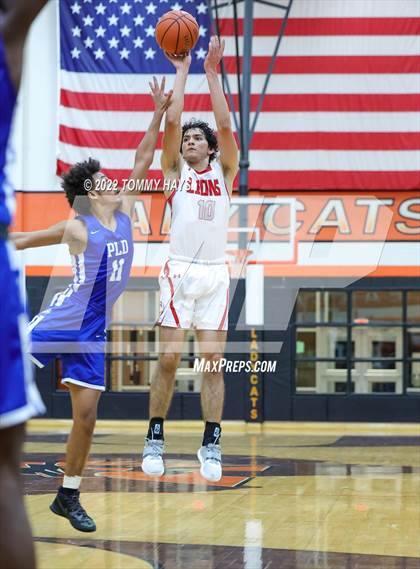 Thumbnail 1 in Dunbar @ Castleberry (UIL Basketball 4A Bi-District Playoff) photogallery.