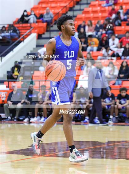 Thumbnail 3 in Dunbar @ Castleberry (UIL Basketball 4A Bi-District Playoff) photogallery.