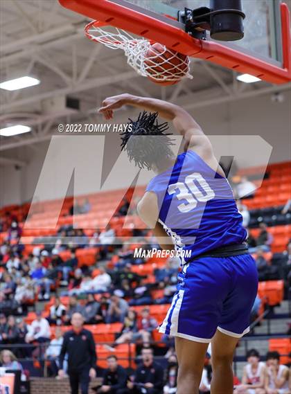 Thumbnail 1 in Dunbar @ Castleberry (UIL Basketball 4A Bi-District Playoff) photogallery.