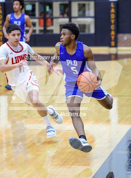 Thumbnail 2 in Dunbar @ Castleberry (UIL Basketball 4A Bi-District Playoff) photogallery.