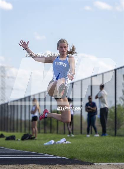 Thumbnail 3 in SEC Conference Meet photogallery.