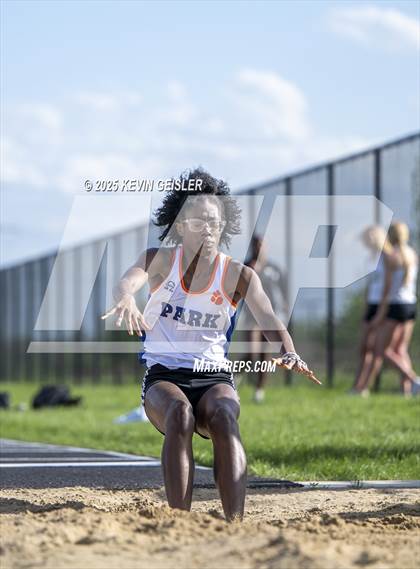 Thumbnail 1 in SEC Conference Meet photogallery.