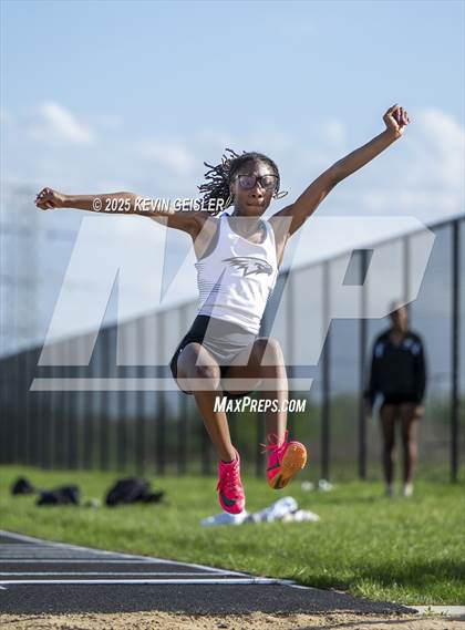 Thumbnail 2 in SEC Conference Meet photogallery.